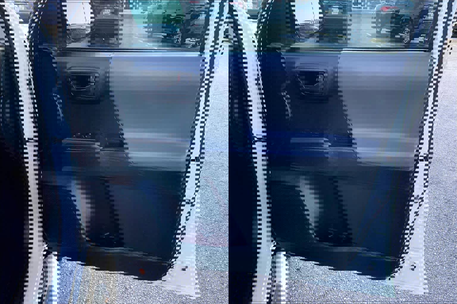 Used 2018 Toyota Tacoma SR image 21