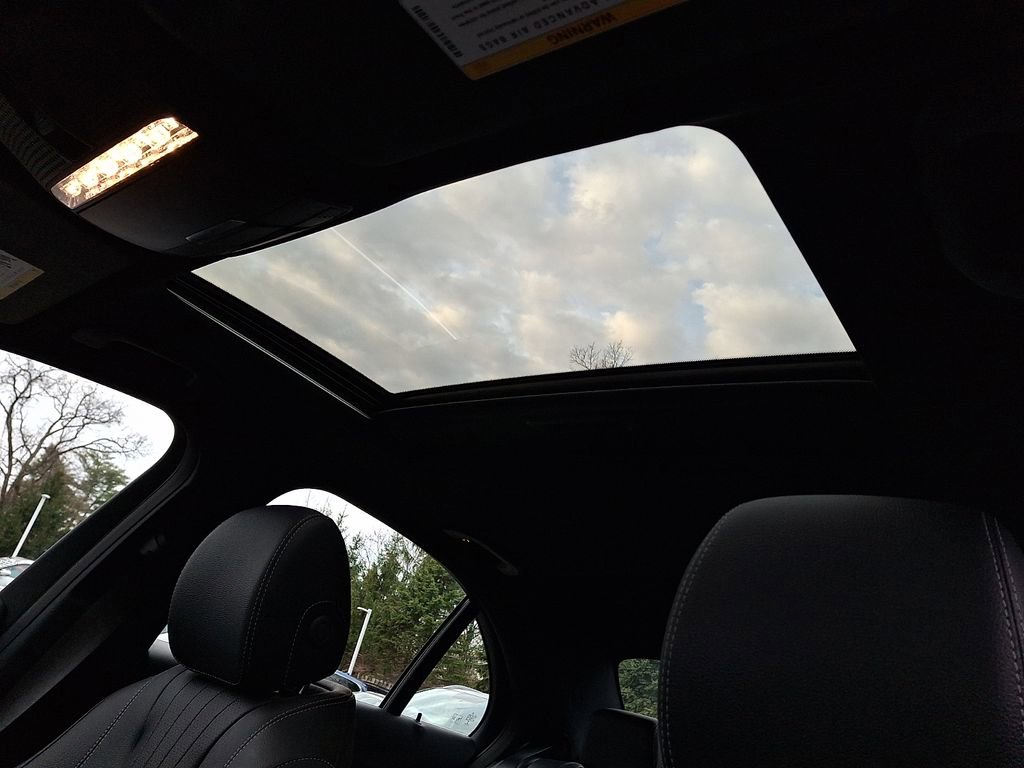 Used 2022 Mercedes-Benz E 350 4MATIC Sedan image 10