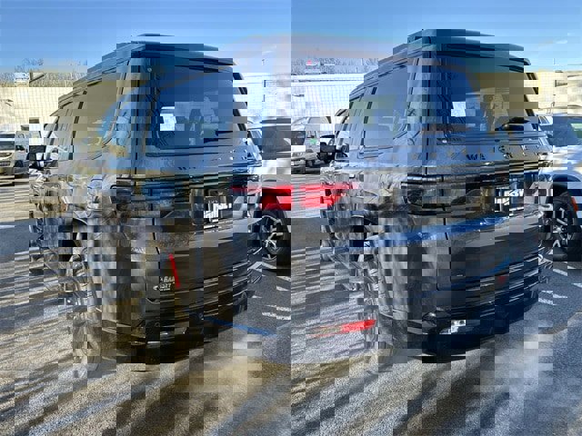 New 2025 Jeep Wagoneer L Series II w/ Premium Group I image 6