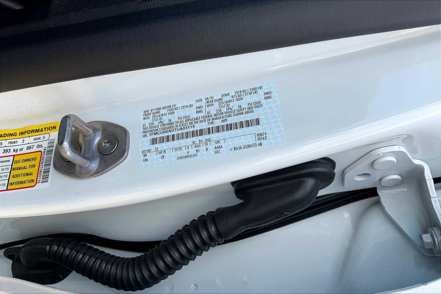 New 2026 Ford Escape Active w/ Active Premium Tech Pack FWD image 16