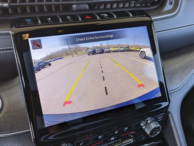 Used 2022 Jeep Grand Cherokee Overland w/ Luxury Tech Group IV image 17