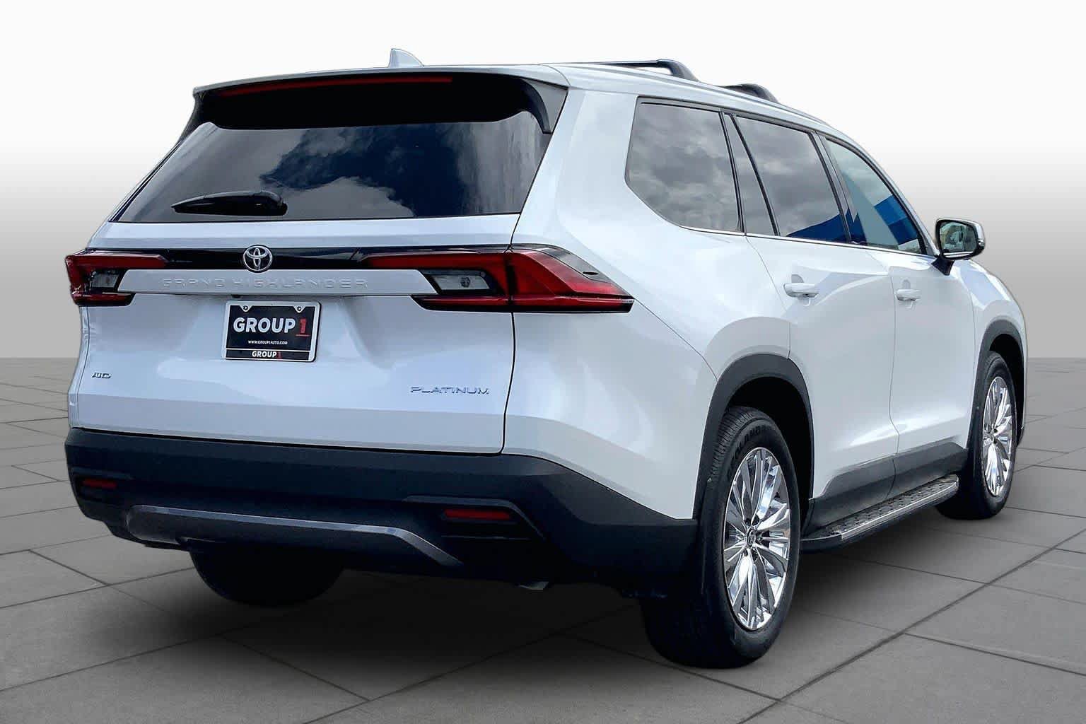 Used 2026 Toyota Grand Highlander AWD image 13