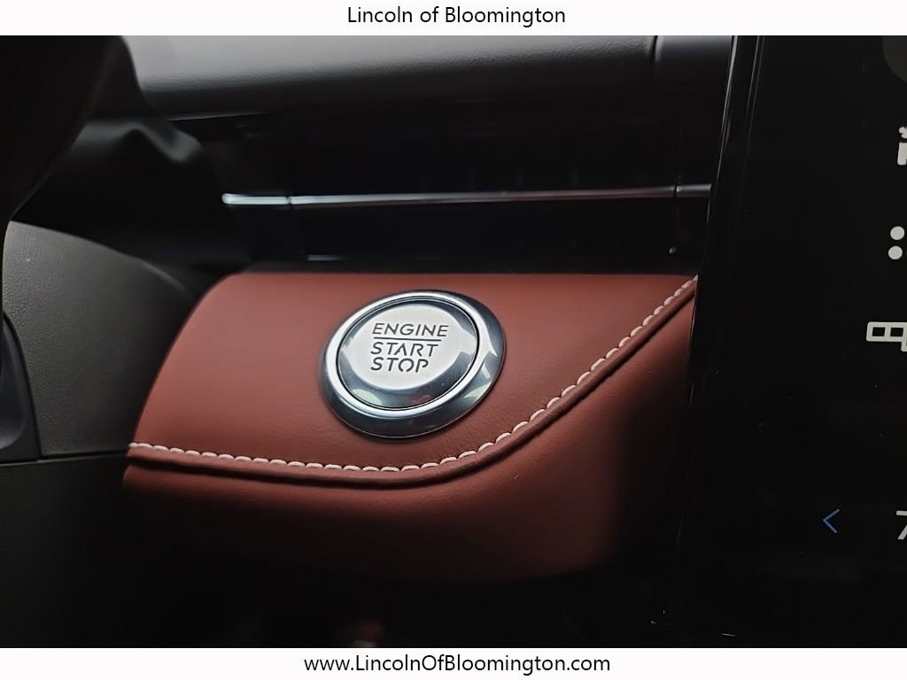 New 2024 Lincoln Nautilus Black Label w/ Jet Appearance Package (87T) image 24