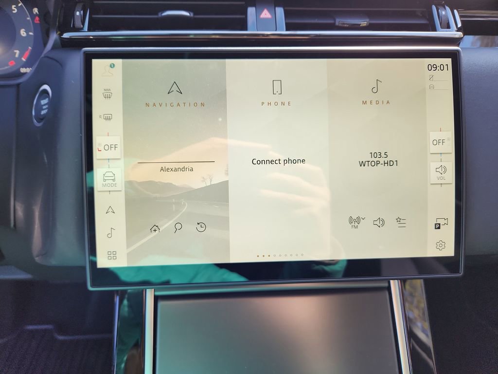 New 2026 Land Rover Range Rover Velar S AWD/4WD image 17
