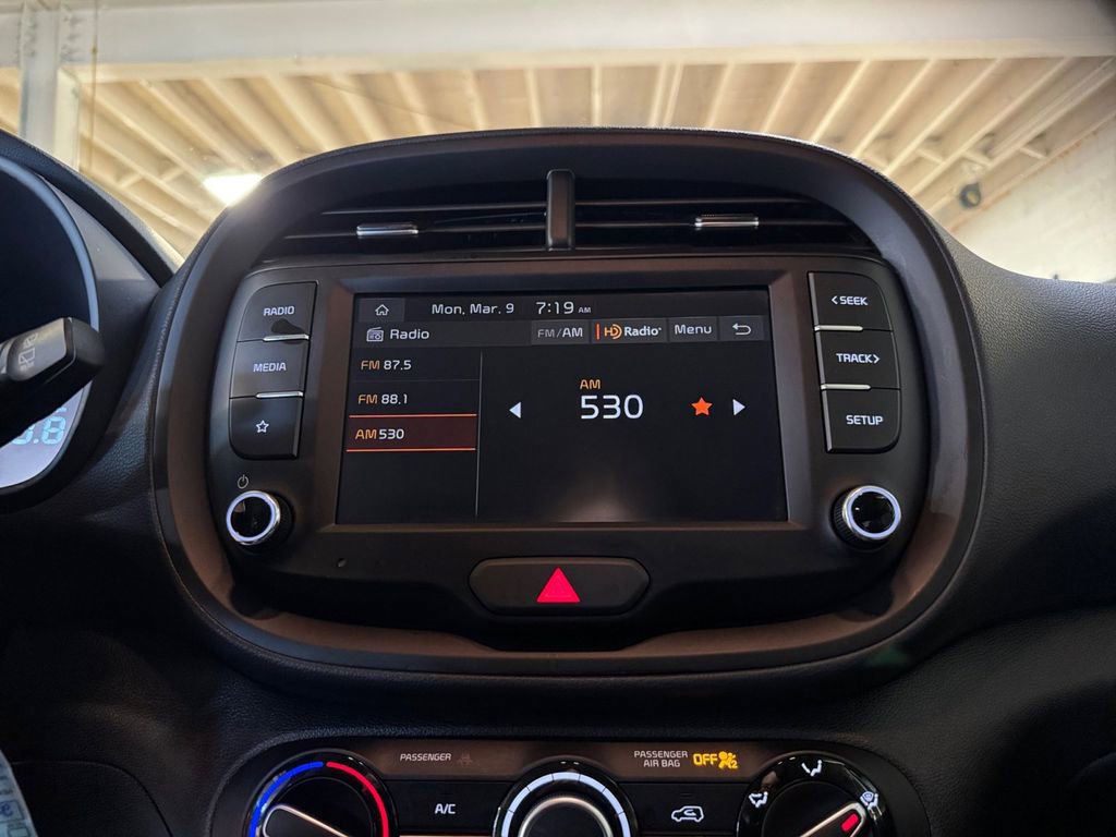 Certified 2025 Kia Soul LX w/ LX Technology Package image 17