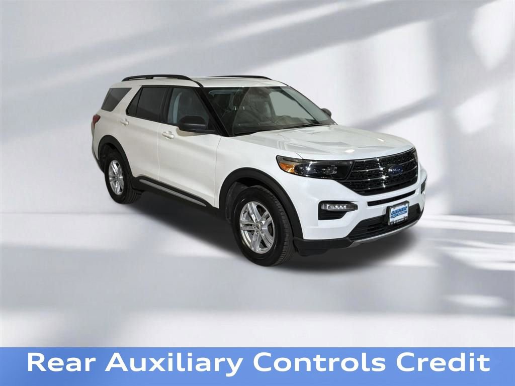 Used 2022 Ford Explorer XLT w/ Equipment Group 202A image 9