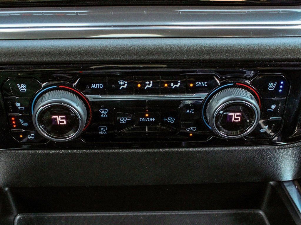 Used 2023 Chevrolet Silverado 1500 High Country image 23