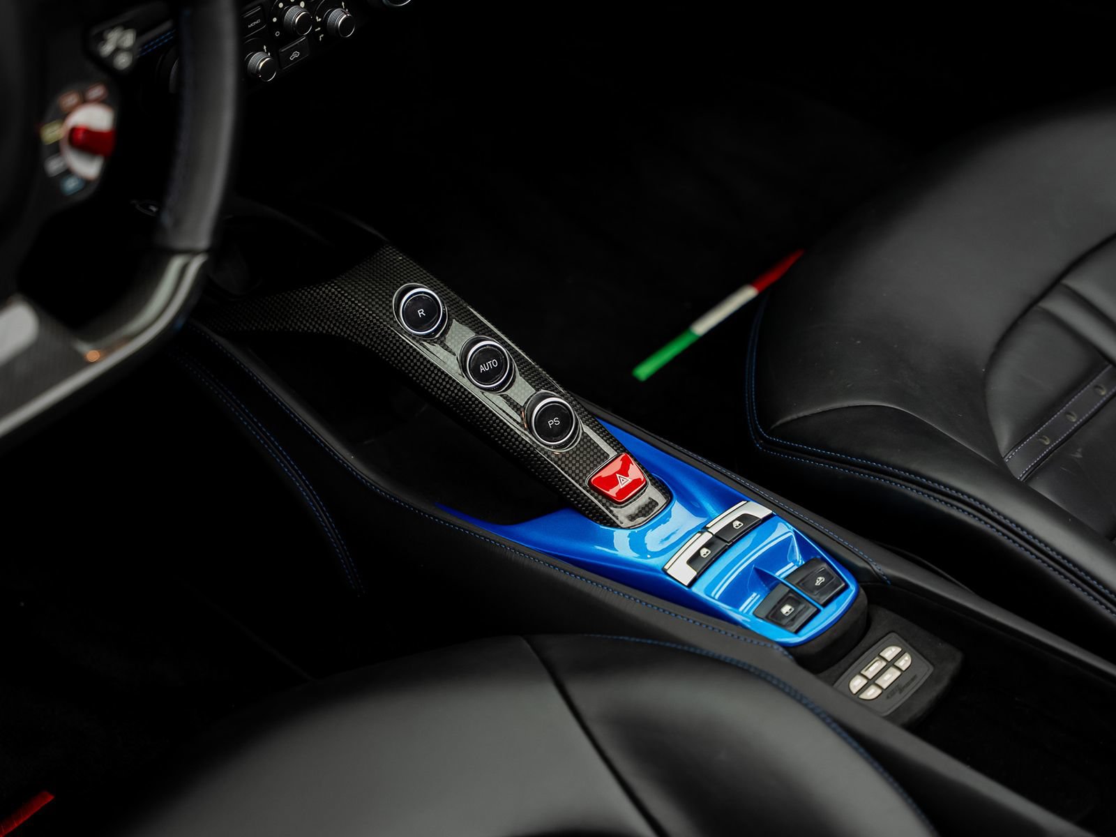 Used 2018 Ferrari 488 Spider RWD image 57