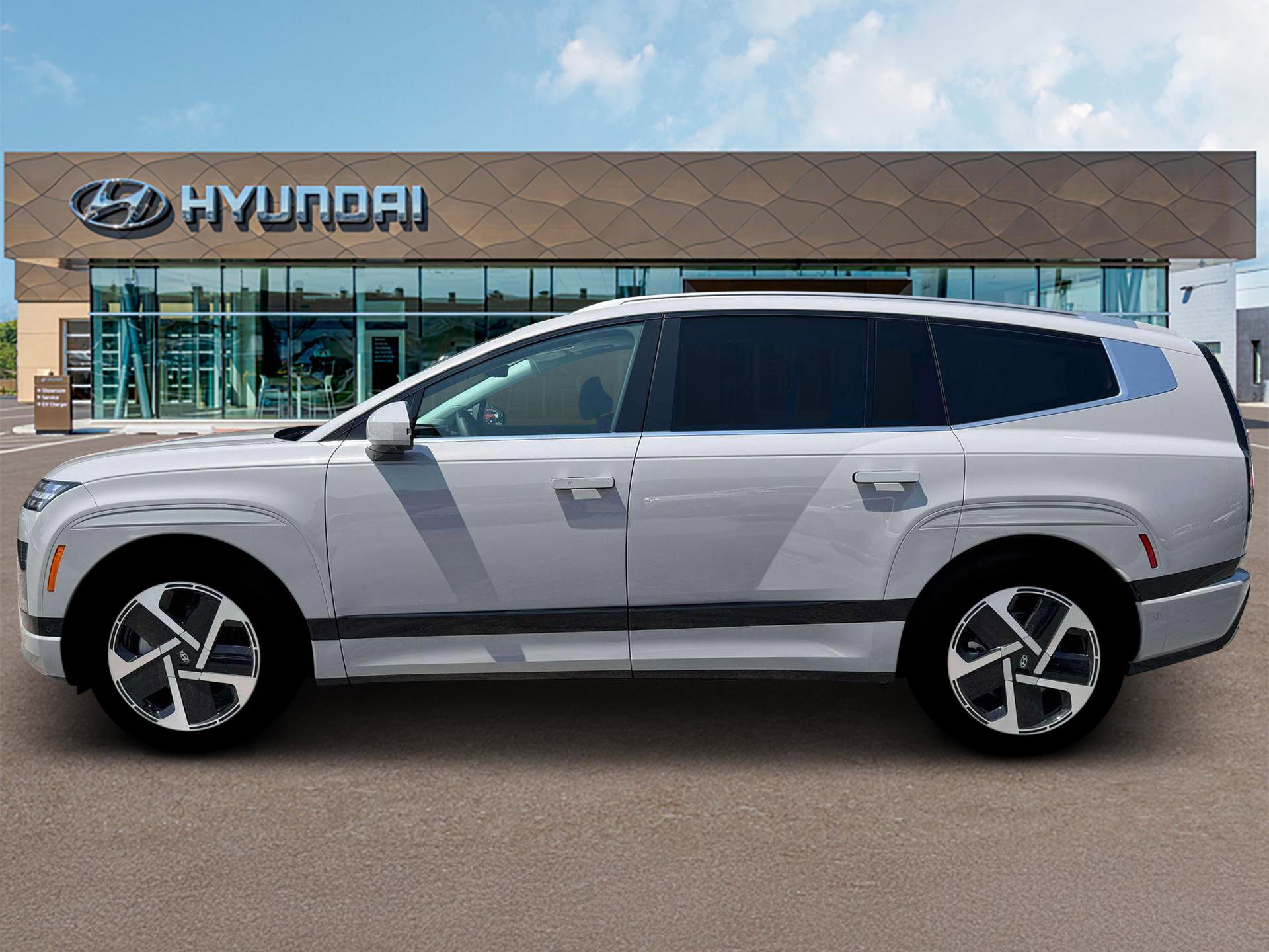 New 2026 Hyundai Ioniq 9 Calligraphy w/ Tow & Go Package image 3