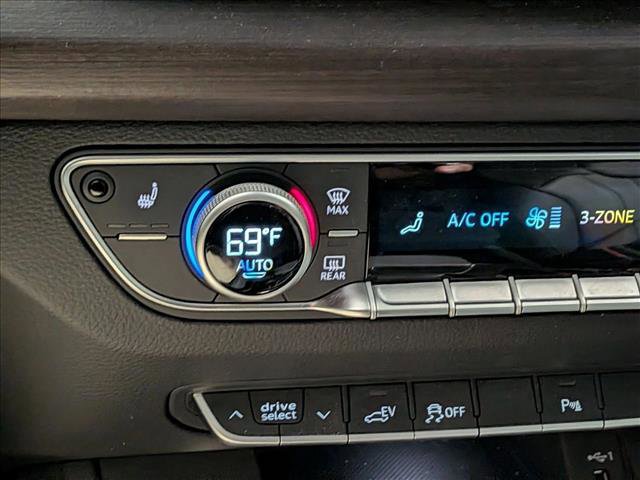 Used 2024 Audi Q5 e Premium w/ Convenience Package image 11