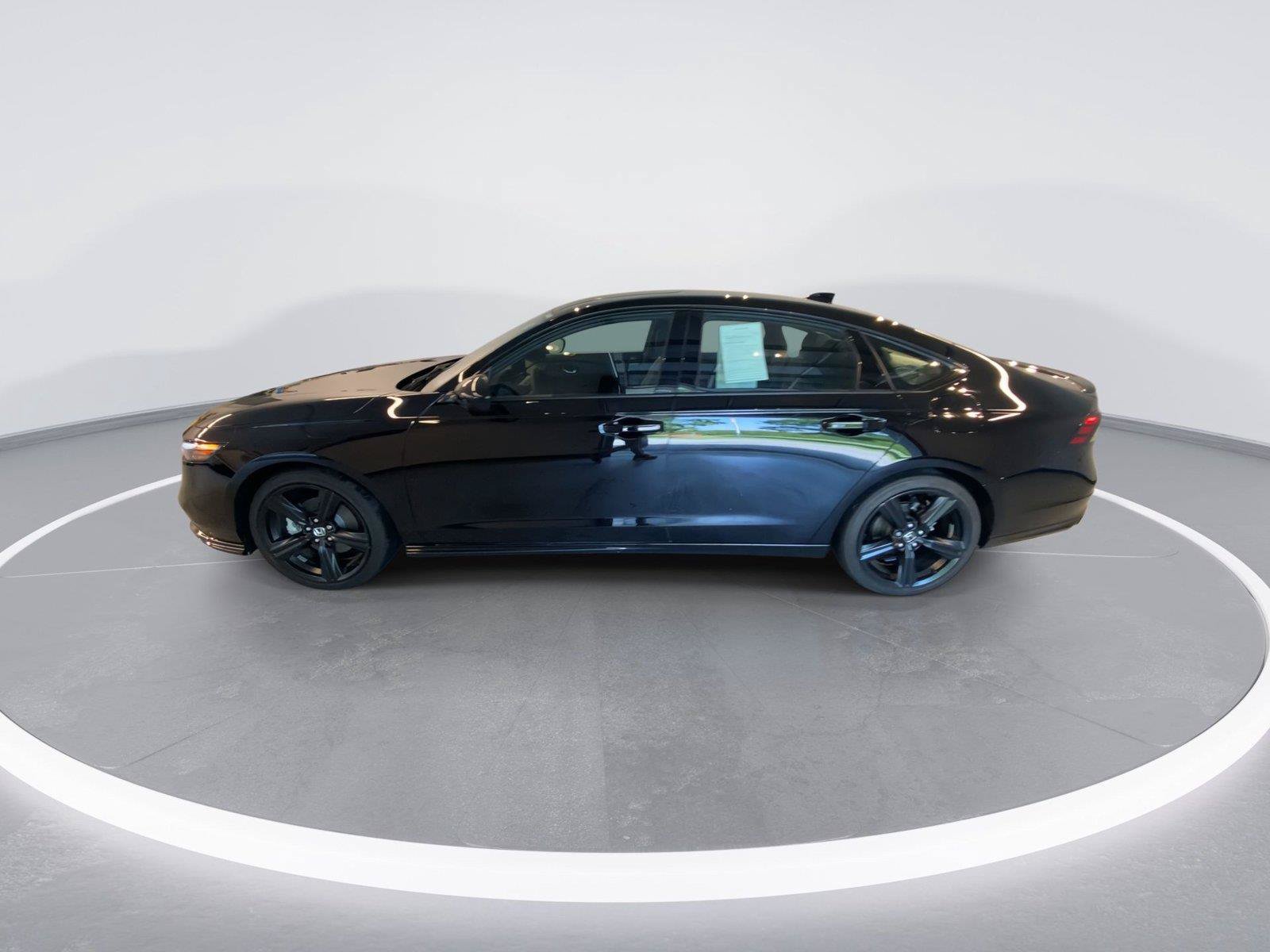 Used 2023 Honda Accord Sport image 5