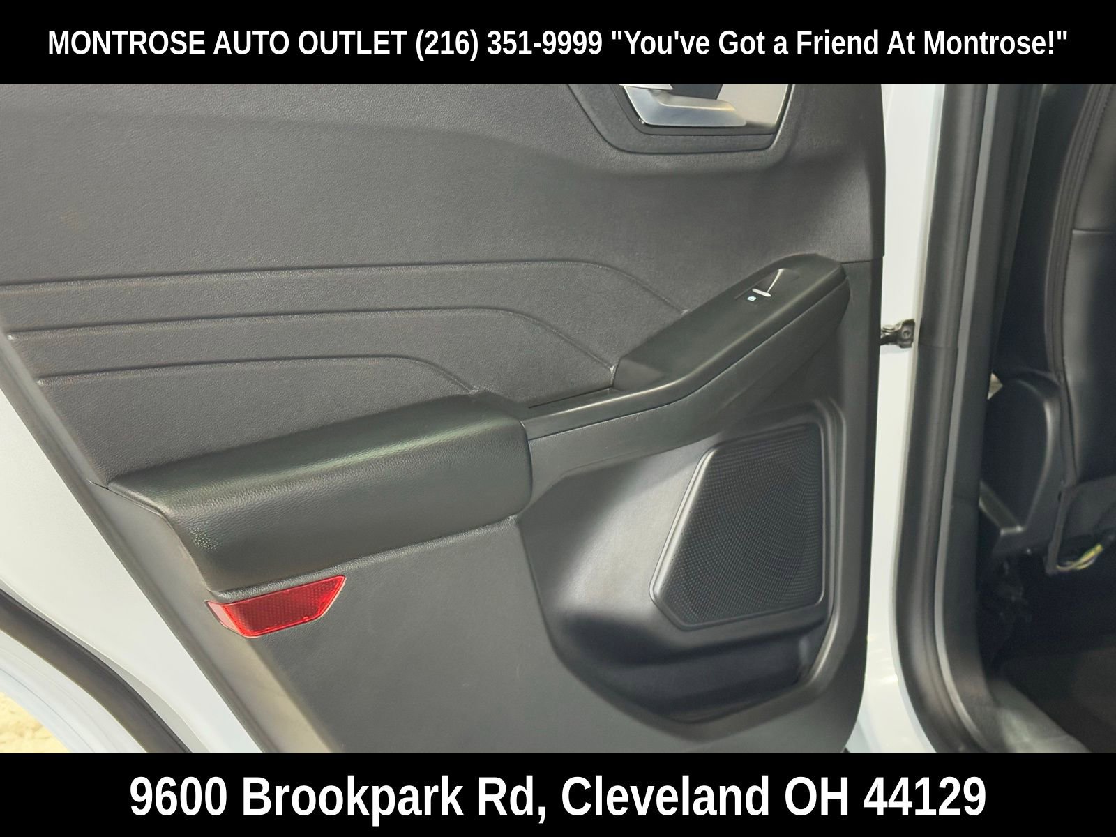 Used 2025 Ford Escape Platinum image 33
