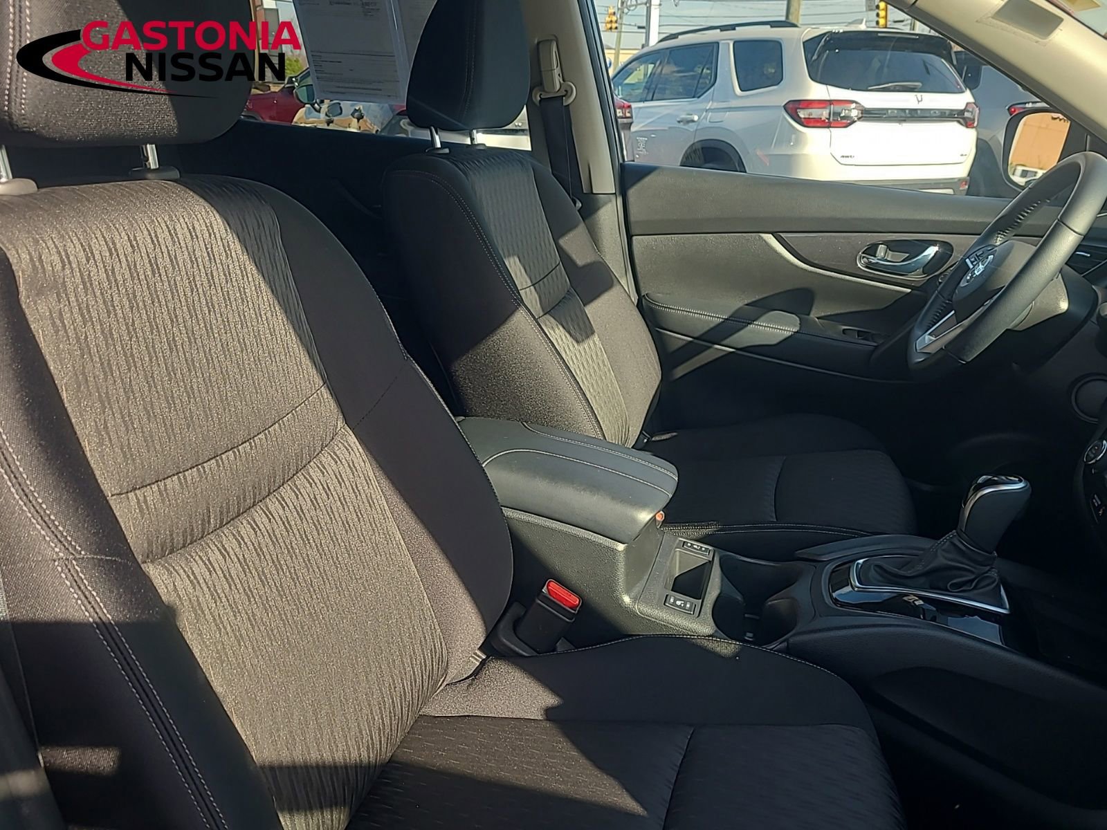 Used 2020 Nissan Rogue SV image 22