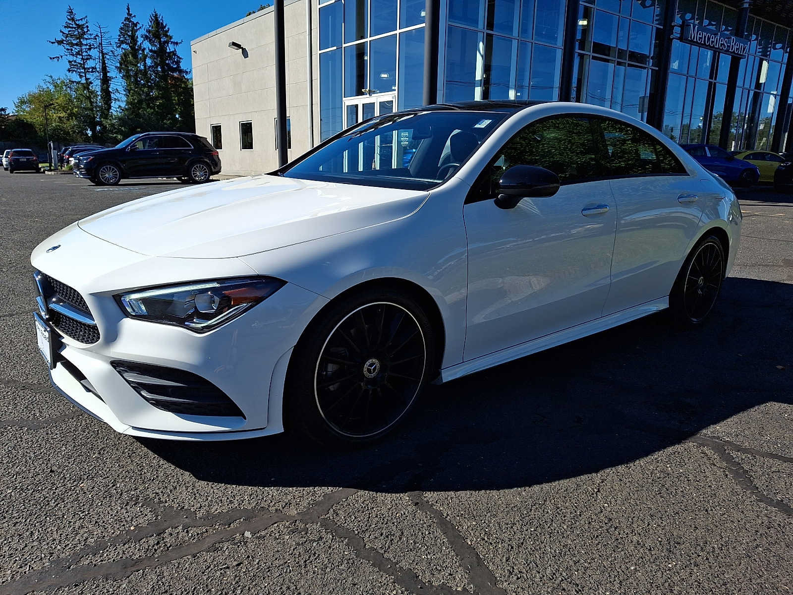Used 2023 Mercedes-Benz CLA 250 4MATIC image 3