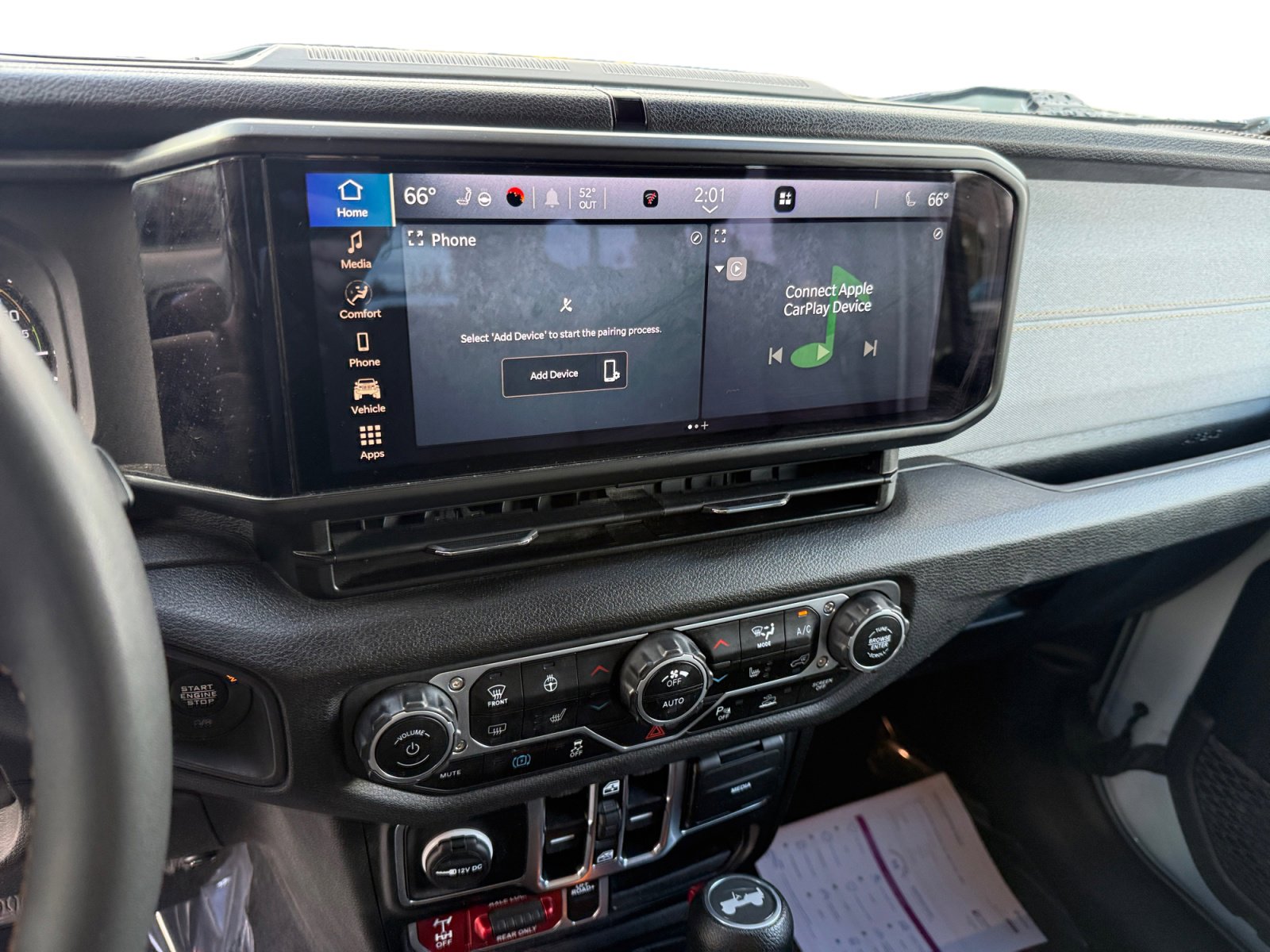 Used 2024 Jeep Wrangler Unlimited image 12