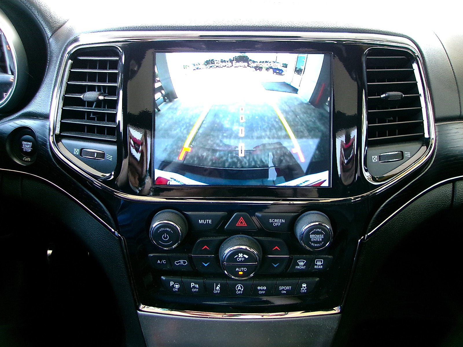 Used 2021 Jeep Grand Cherokee High Altitude AWD/4WD image 16