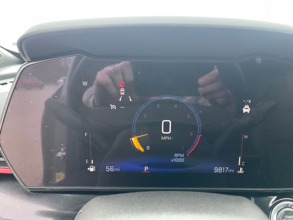 Used 2025 Chevrolet Trax RS w/ Sunroof Package image 13