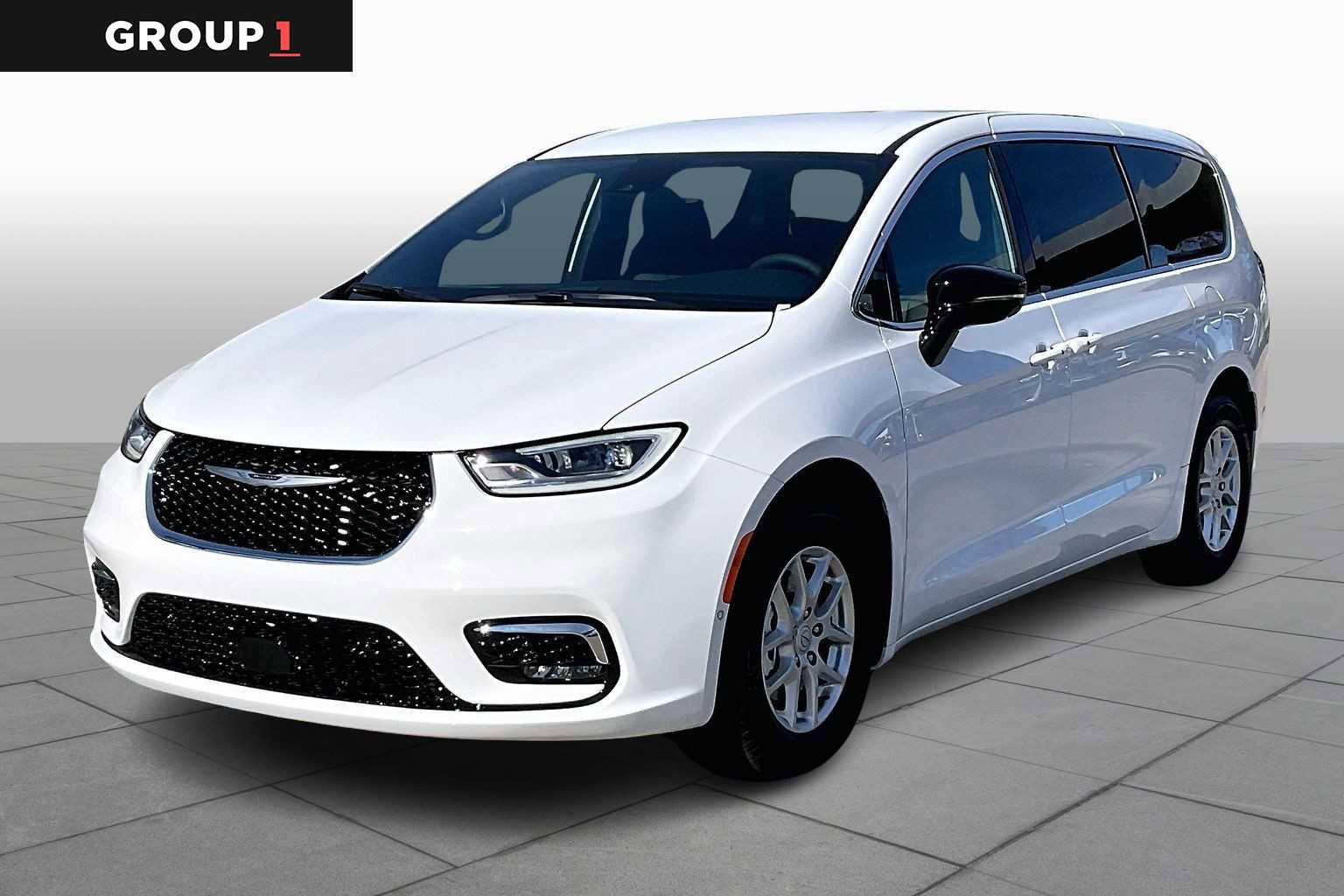 New 2026 Chrysler Pacifica Select