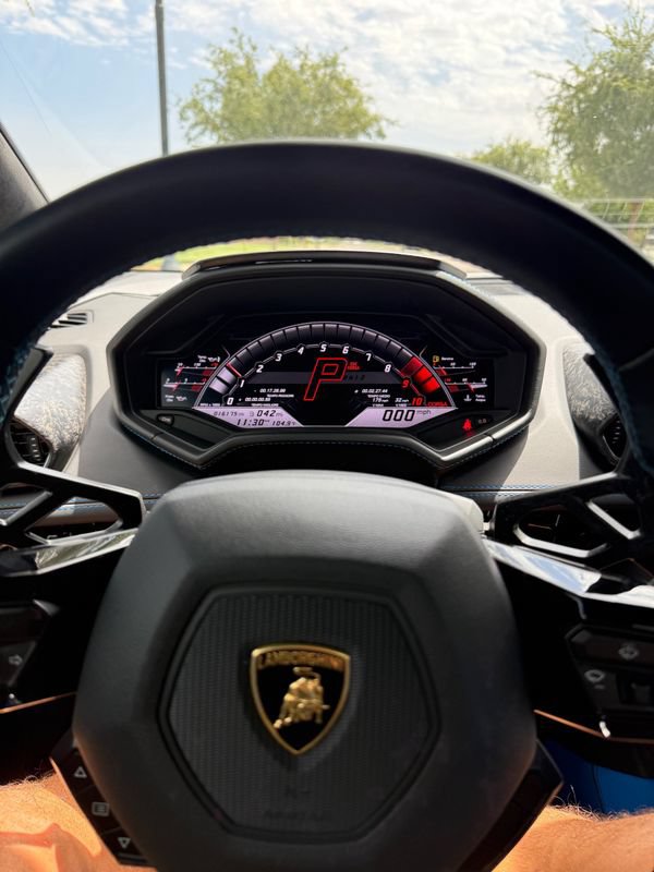 Used 2021 Lamborghini Huracan EVO RWD image 27