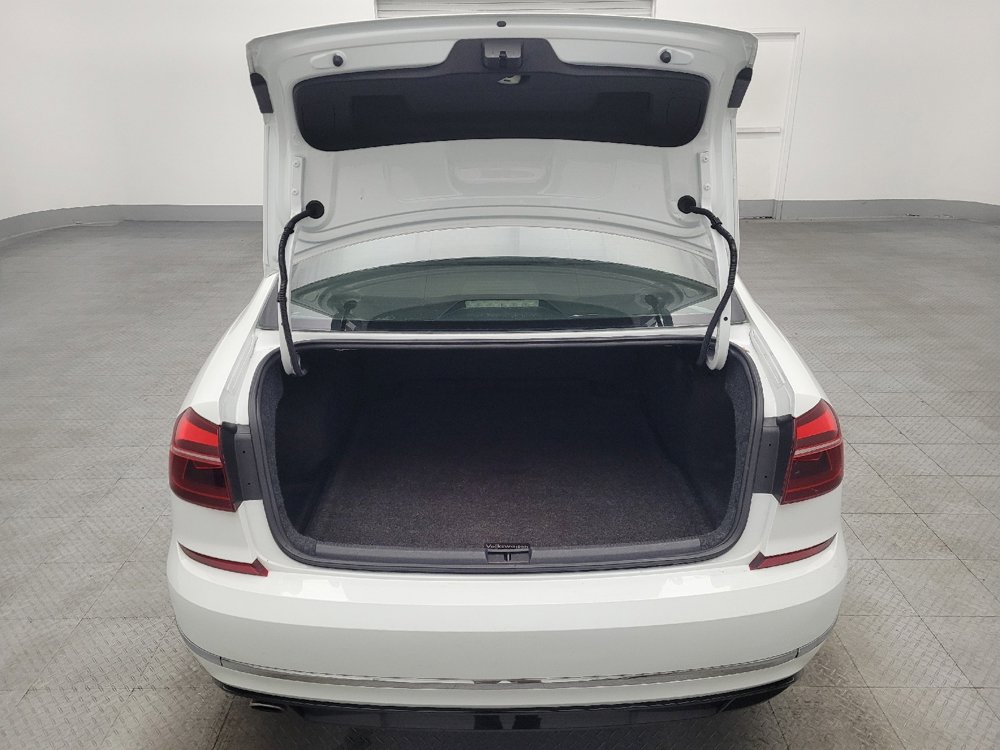 Used 2017 Volkswagen Passat 1.8T R-Line image 29