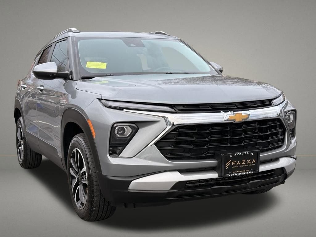 Used 2025 Chevrolet TrailBlazer LT AWD/4WD image 8