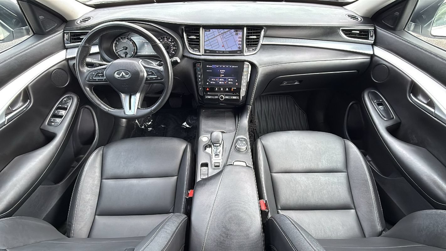 Used 2019 INFINITI QX50 Luxe w/ Navigation Package AWD/4WD image 19
