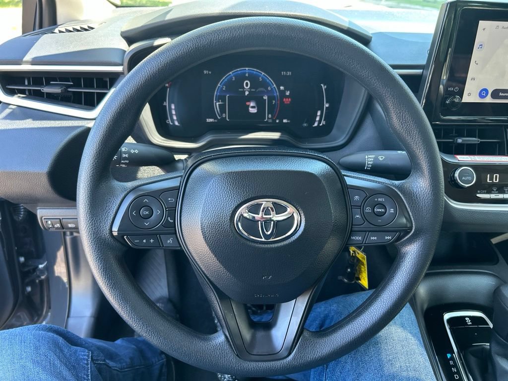 Used 2026 Toyota Corolla LE FWD image 12