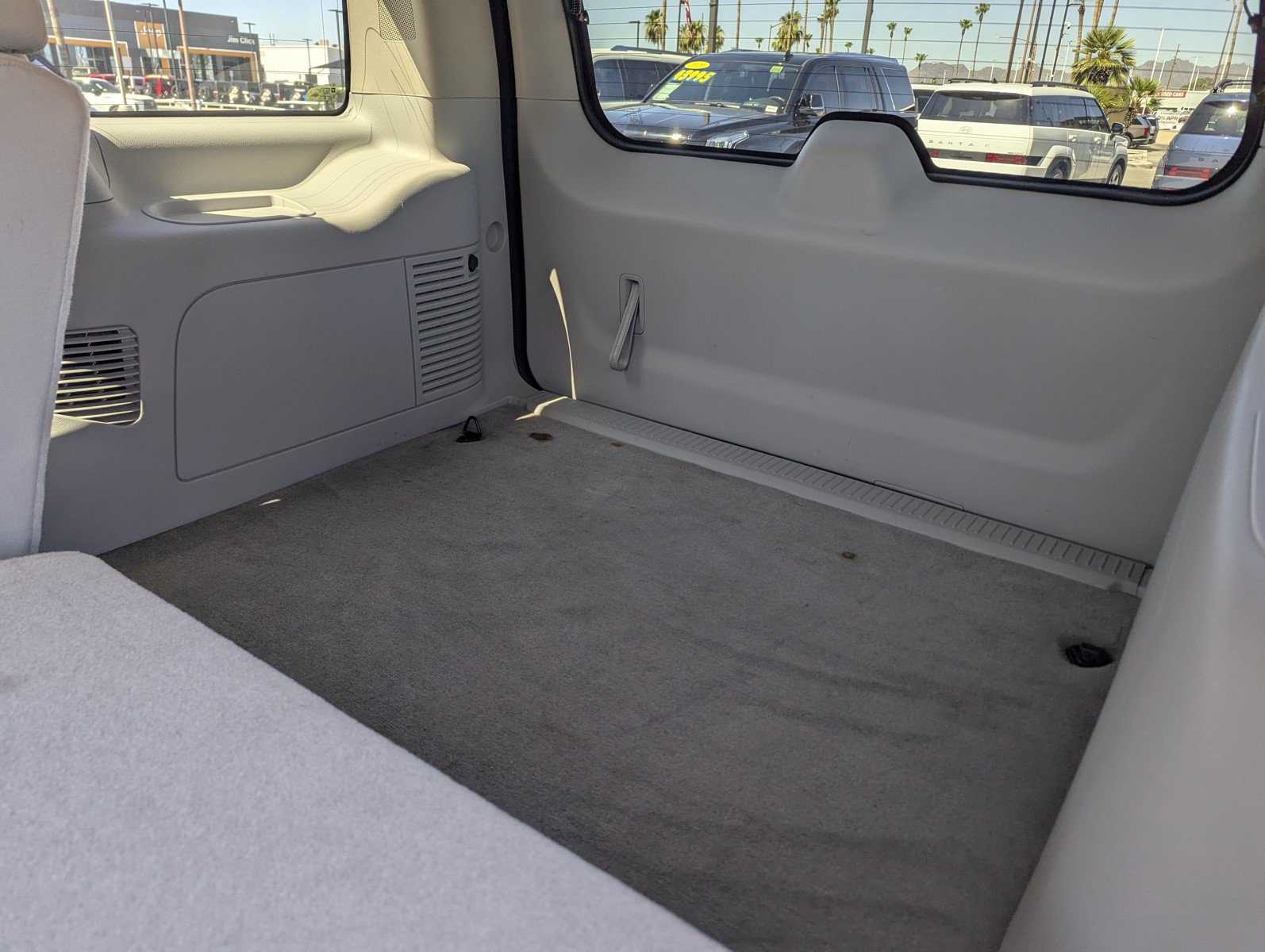 Used 2008 GMC Yukon SLE RWD image 9