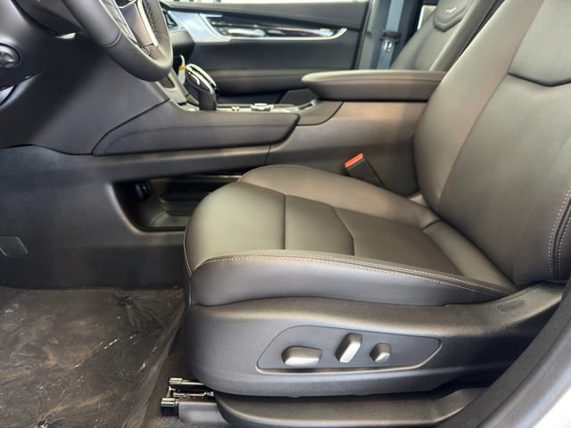 New 2026 Cadillac XT5 Premium Luxury w/ Driver Assist Package AWD/4WD image 5