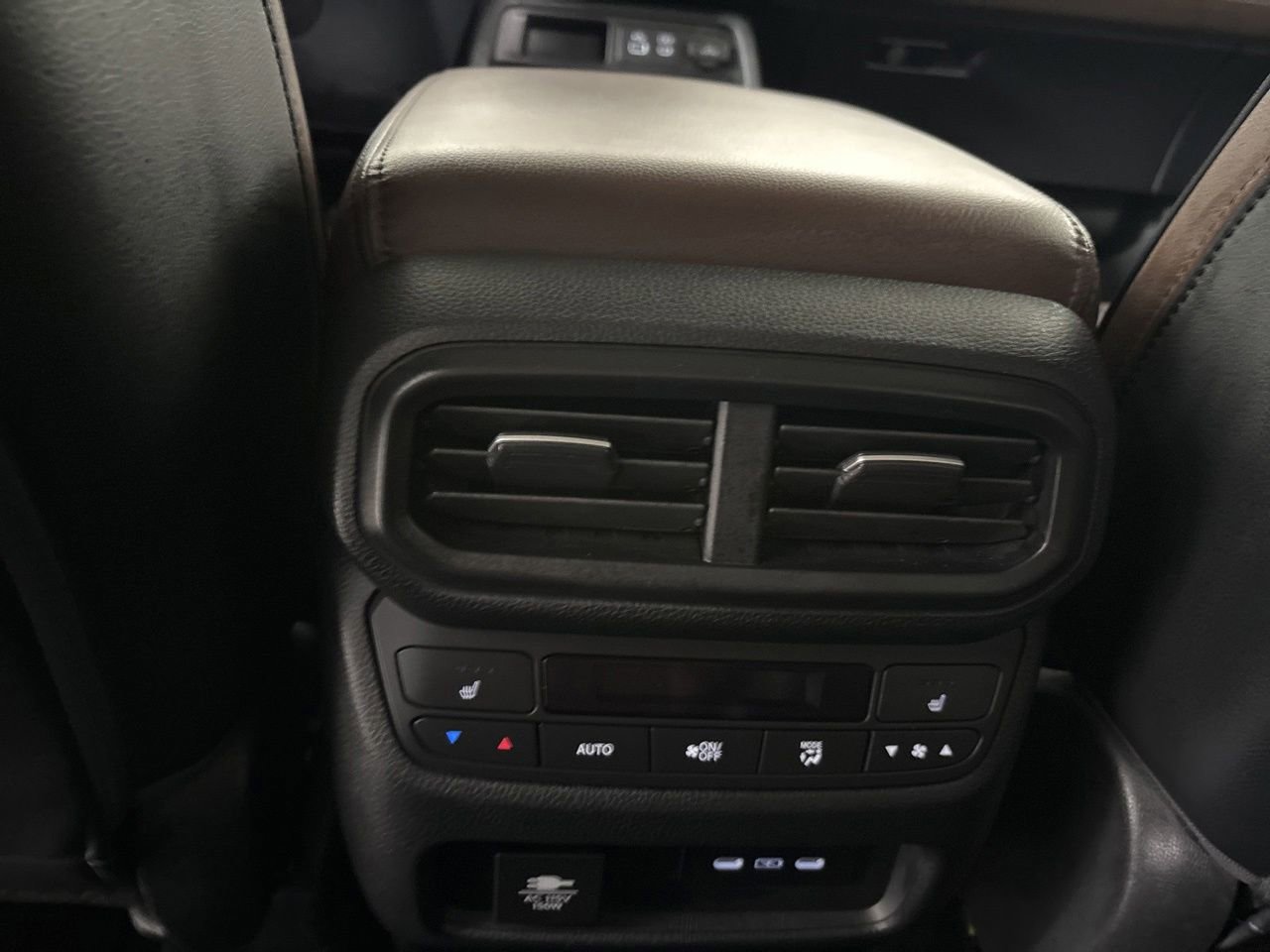 Used 2025 Honda Pilot Elite image 24