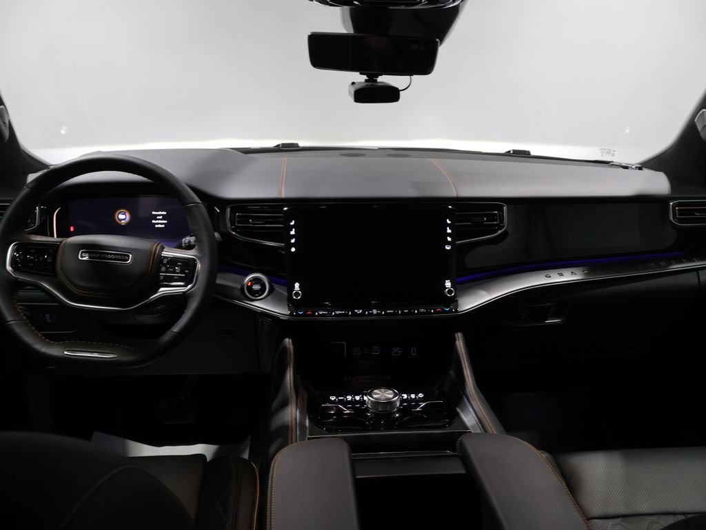 New 2026 Jeep Grand Wagoneer L Summit AWD/4WD image 17