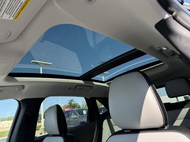 New 2025 Ford Escape SE w/ PHEV Premium Package image 27