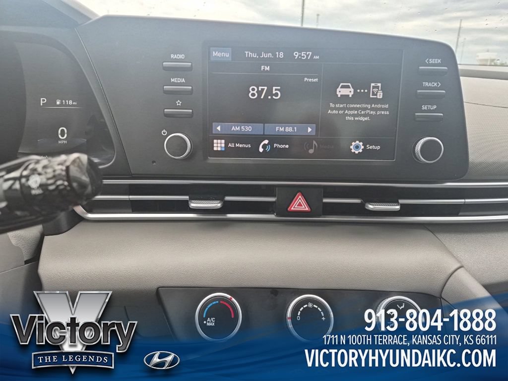 Used 2023 Hyundai Elantra SE FWD image 15