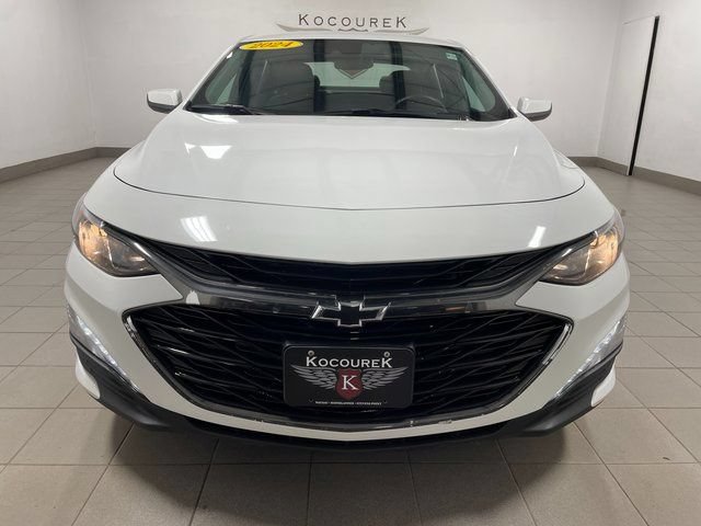 Used 2024 Chevrolet Malibu LT w/ Sport Edition FWD image 2