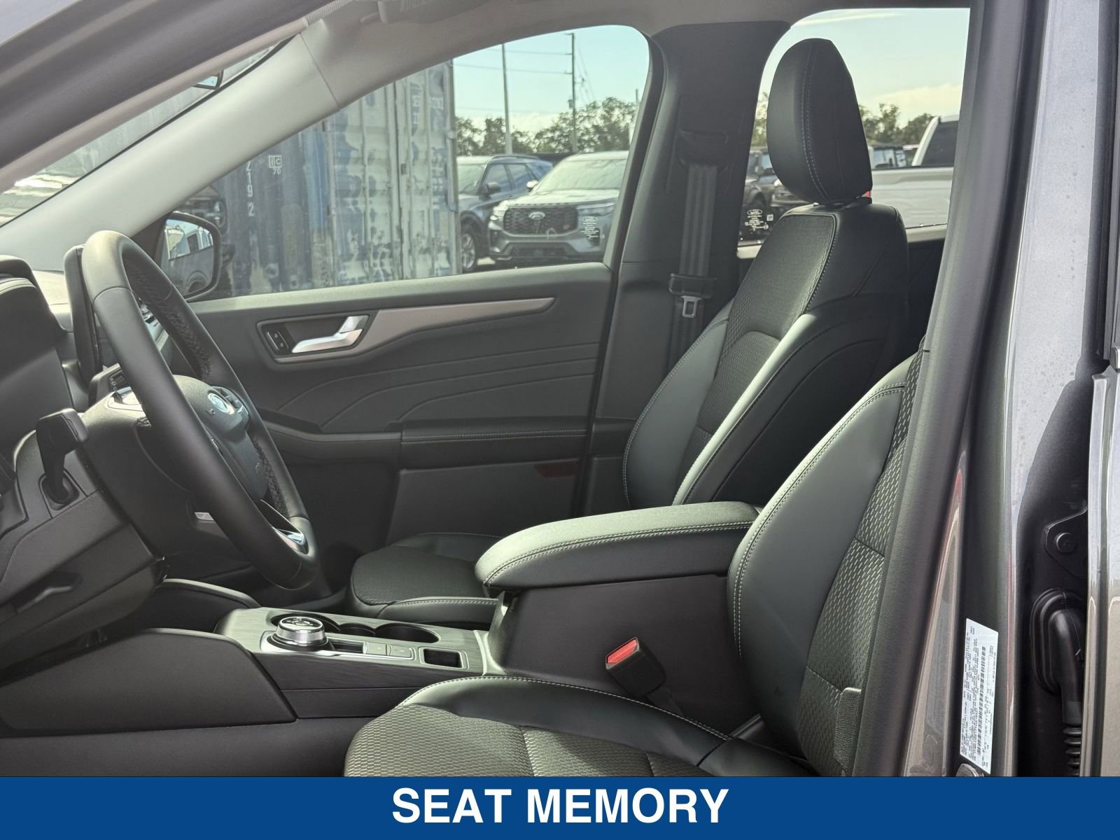 New 2026 Ford Escape SE FWD image 20