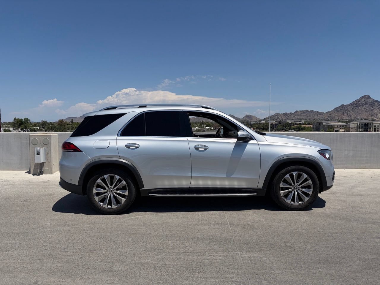 Used 2020 Mercedes-Benz GLE 350 image 3