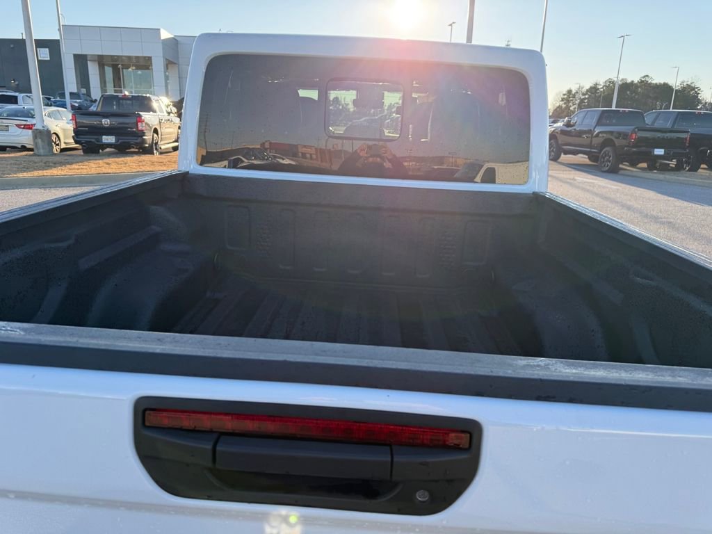 Used 2021 Jeep Gladiator Overland w/ Popular Equipment Package image 23