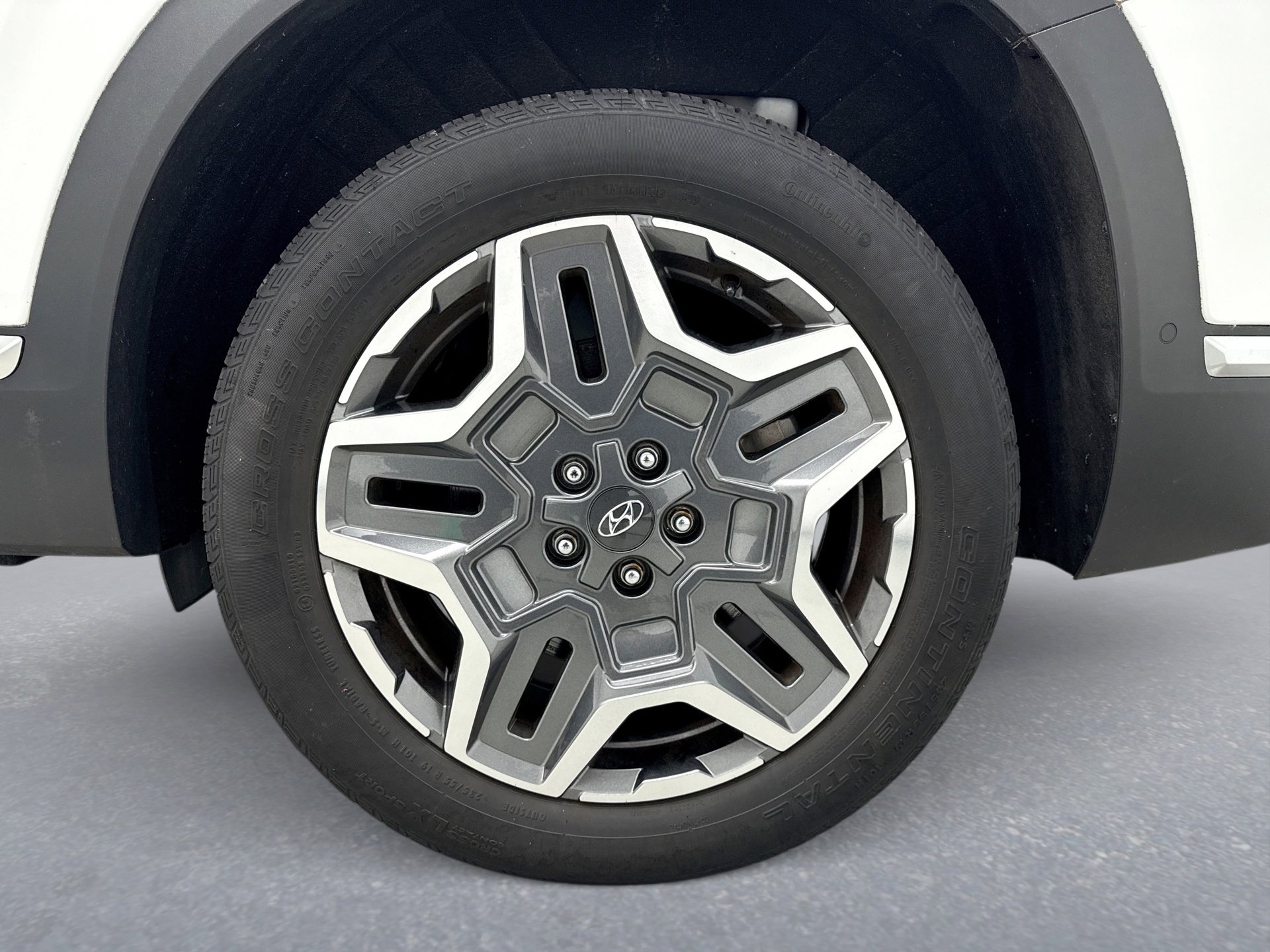 Used 2023 Hyundai Santa Fe Limited AWD/4WD image 12