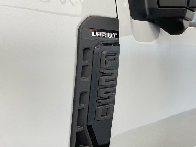 New 2026 Ford F250 Lariat w/ Black Appearance Package AWD/4WD image 17