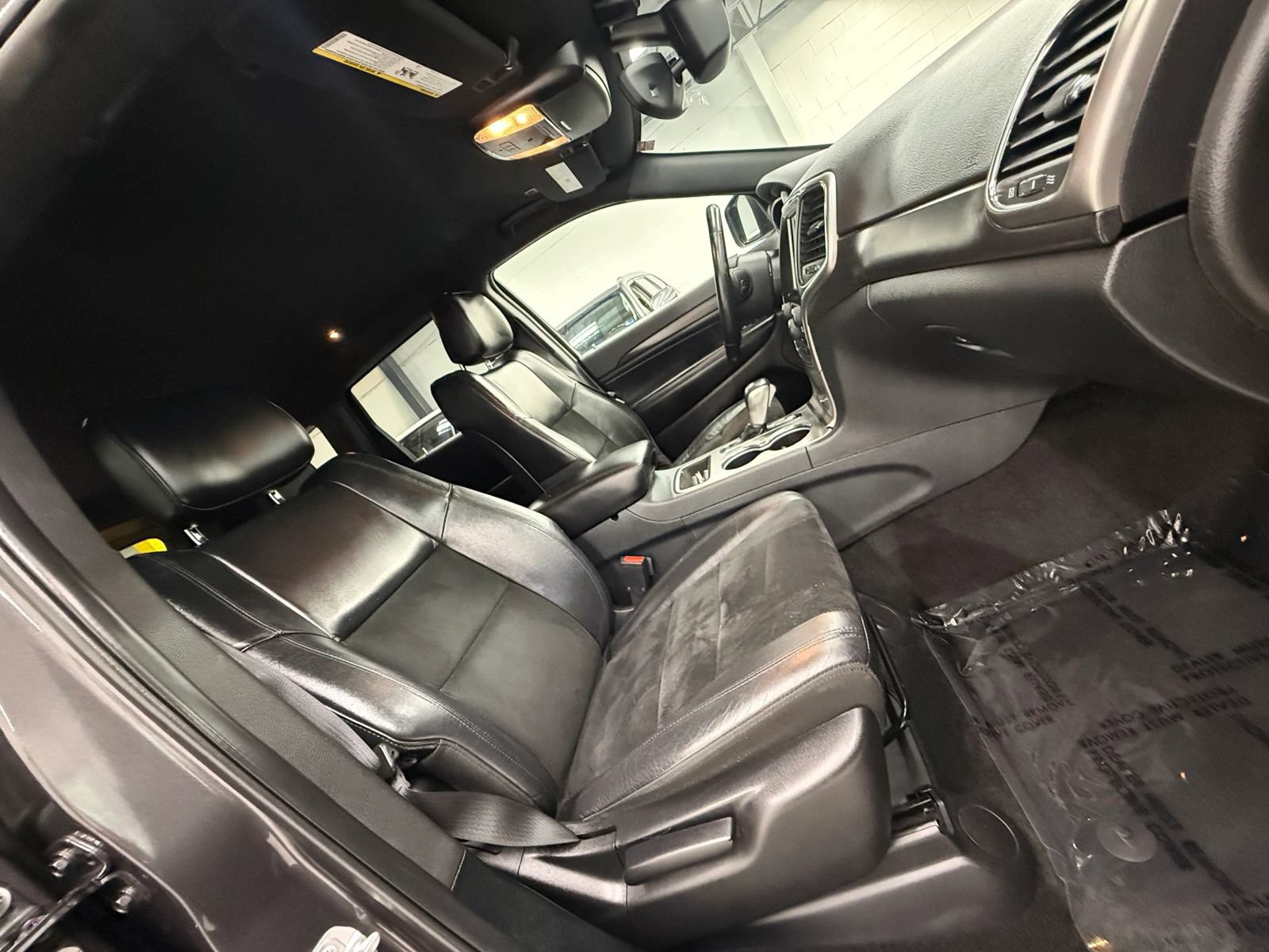 Used 2018 Jeep Grand Cherokee Altitude AWD/4WD image 25