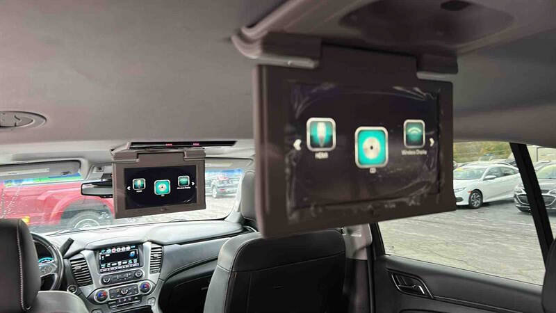 Used 2019 Chevrolet Suburban Premier AWD/4WD image 13