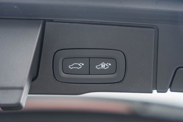 New 2026 Volvo XC60 B5 Plus w/ Protection Package Premier image 10