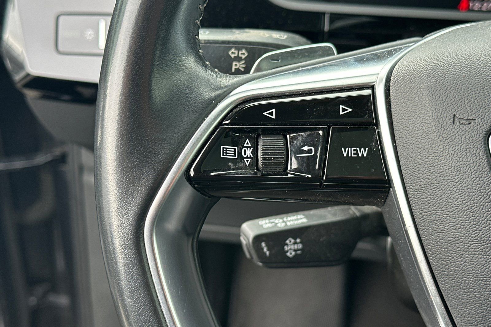 Used 2019 Audi e-tron Premium Plus w/ Cold Weather Package image 30