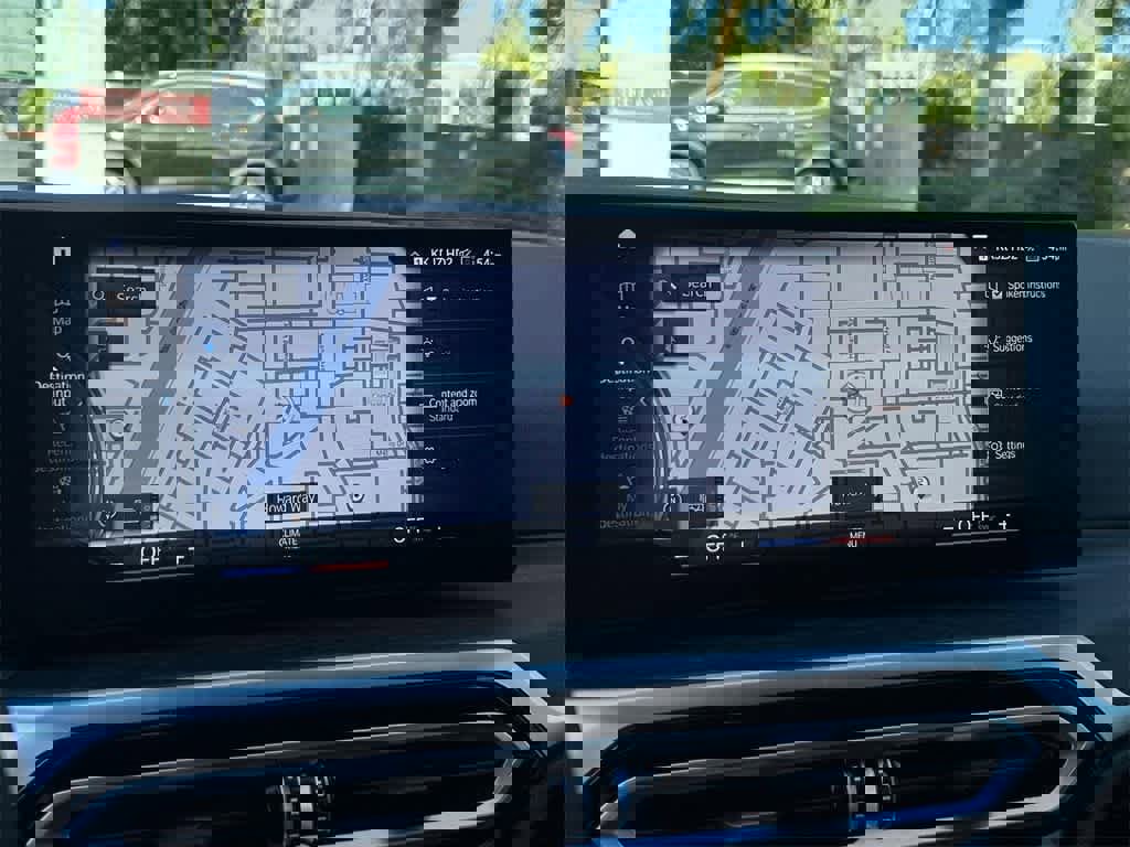 Used 2023 BMW i4 eDrive35 image 24