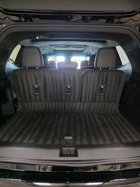 Used 2026 GMC Acadia Denali AWD/4WD image 8