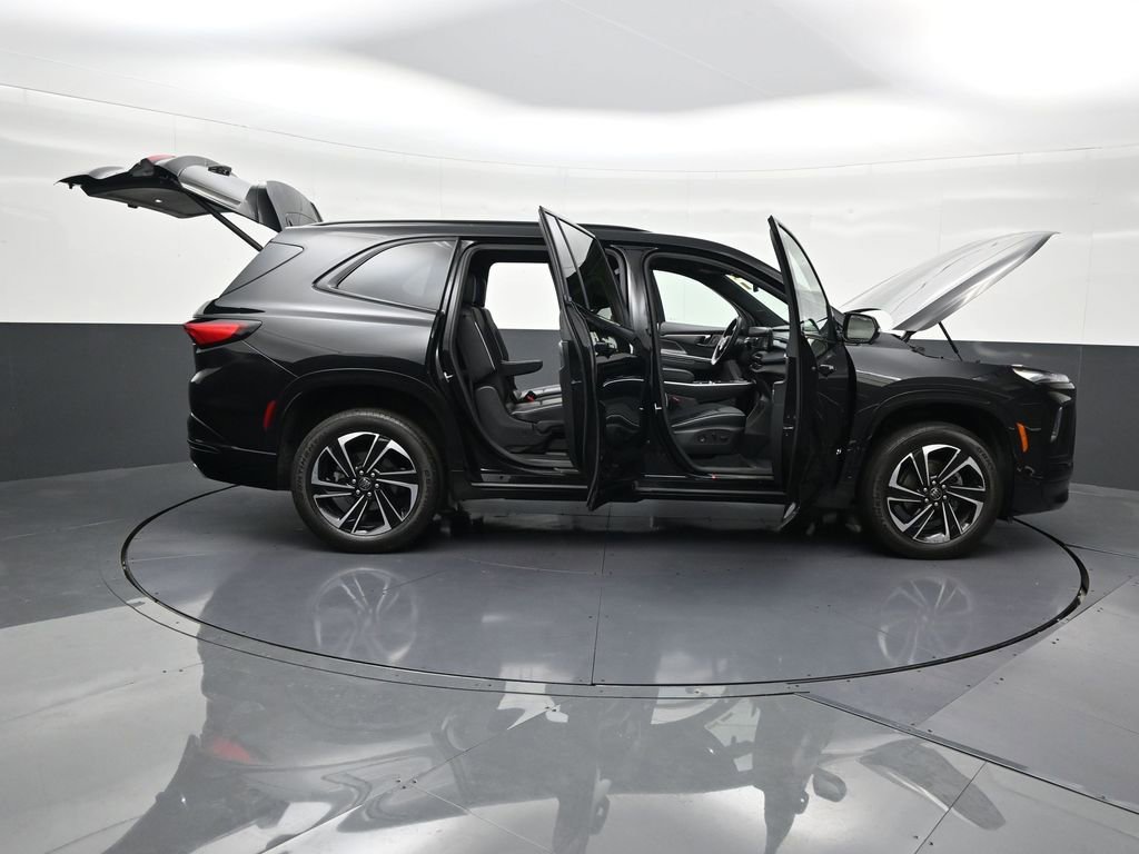 Used 2025 Buick Enclave Sport Touring w/ Power Package image 35