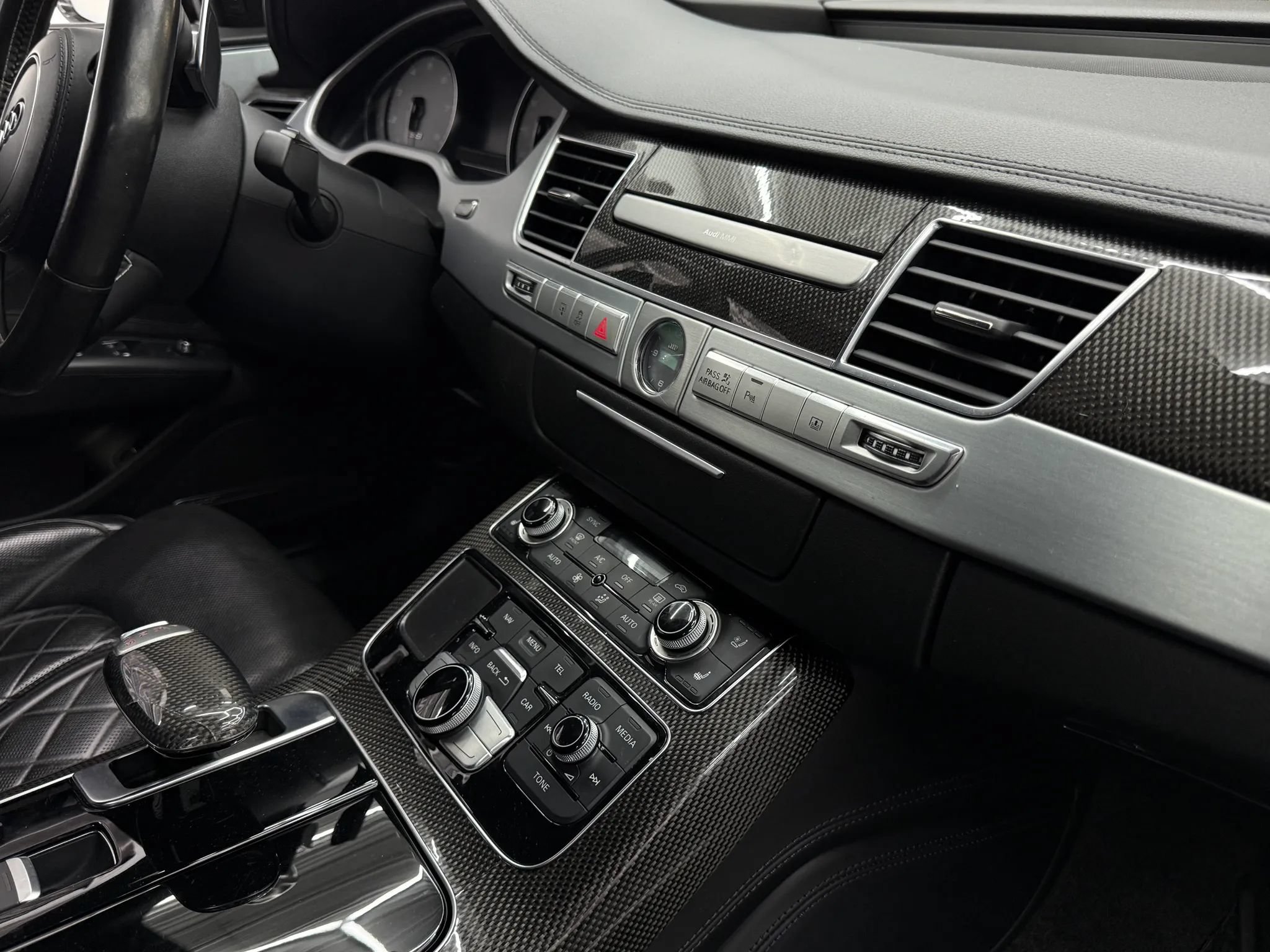 Used 2017 Audi S8 Plus w/ S8 Cold Weather Package AWD/4WD image 13