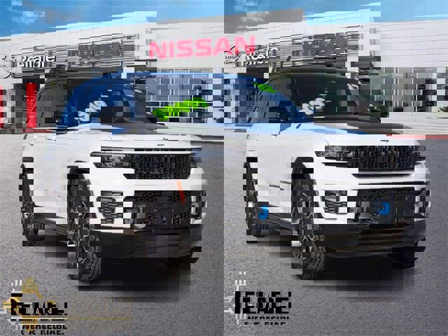 Used 2022 Jeep Grand Cherokee Trailhawk w/ Luxury Tech Group III