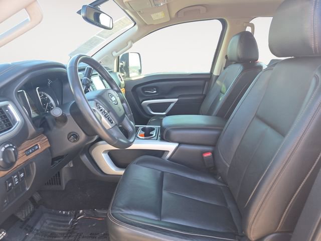 Used 2018 Nissan Titan SL image 9