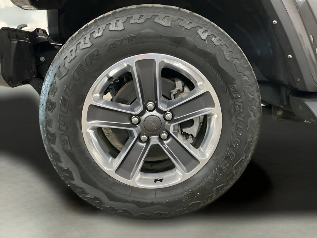 Used 2021 Jeep Wrangler Unlimited Sahara w/ Cold Weather Group AWD/4WD image 35